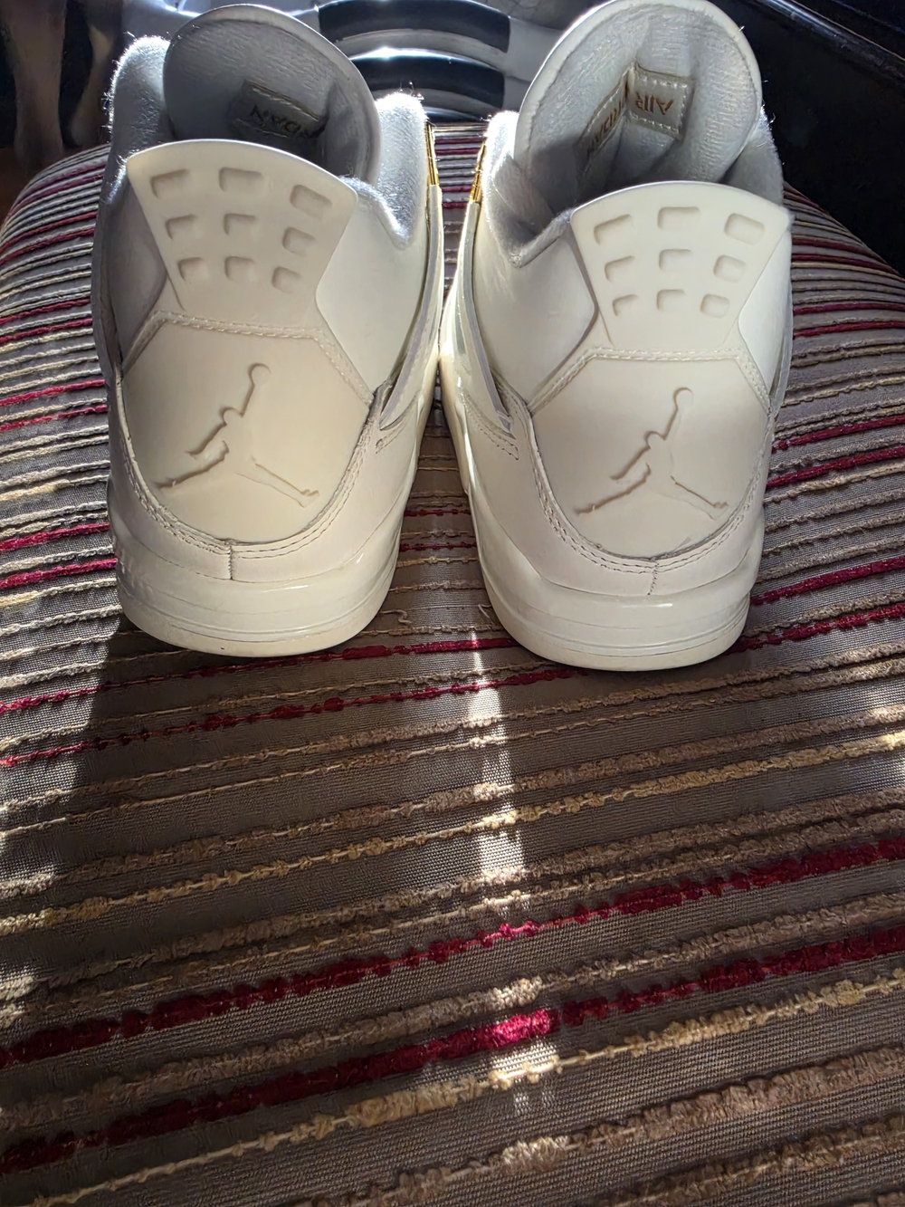 AIR Jordan Women's White and Gold Sneakers SIZE 8 USED ONCE. IN GREAT CONDITION - Picture 6 of 16